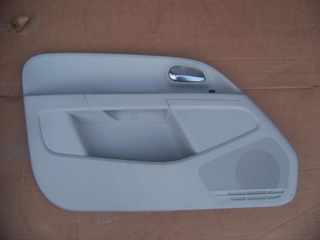 фото №1, Оббивка двері vw up 3 двері лівий перед світла