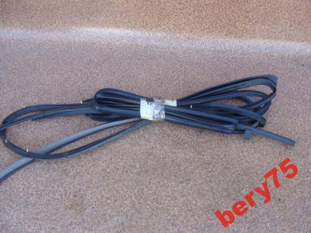 фото №1, Nissan patrol y61 01r прокладка дверь задняя правый