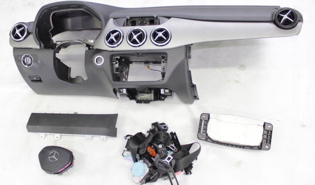 фото №1, Mercedes w246 панель приладів приладова подушка консоль