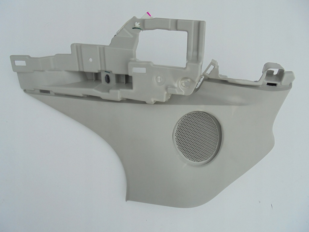 фото №1, Mazda 3 iii защита стойка правая задняя bjt768250 17r