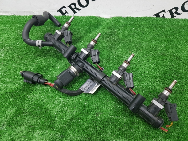 фото №9, Audi tt 8s 2.0tfsi молдинг форсунки 06k133681a / 06l906031a