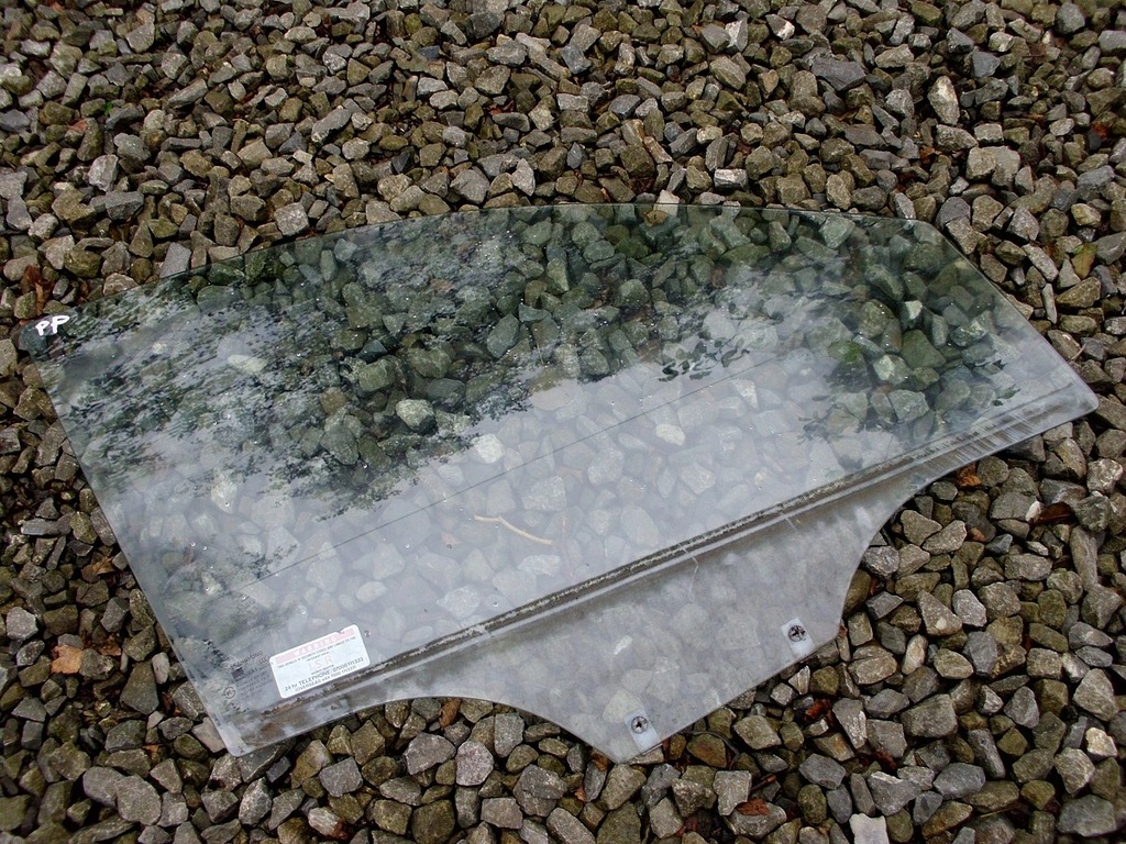 фото №1, Ssangyong rodius скло бічна двері перед правий права