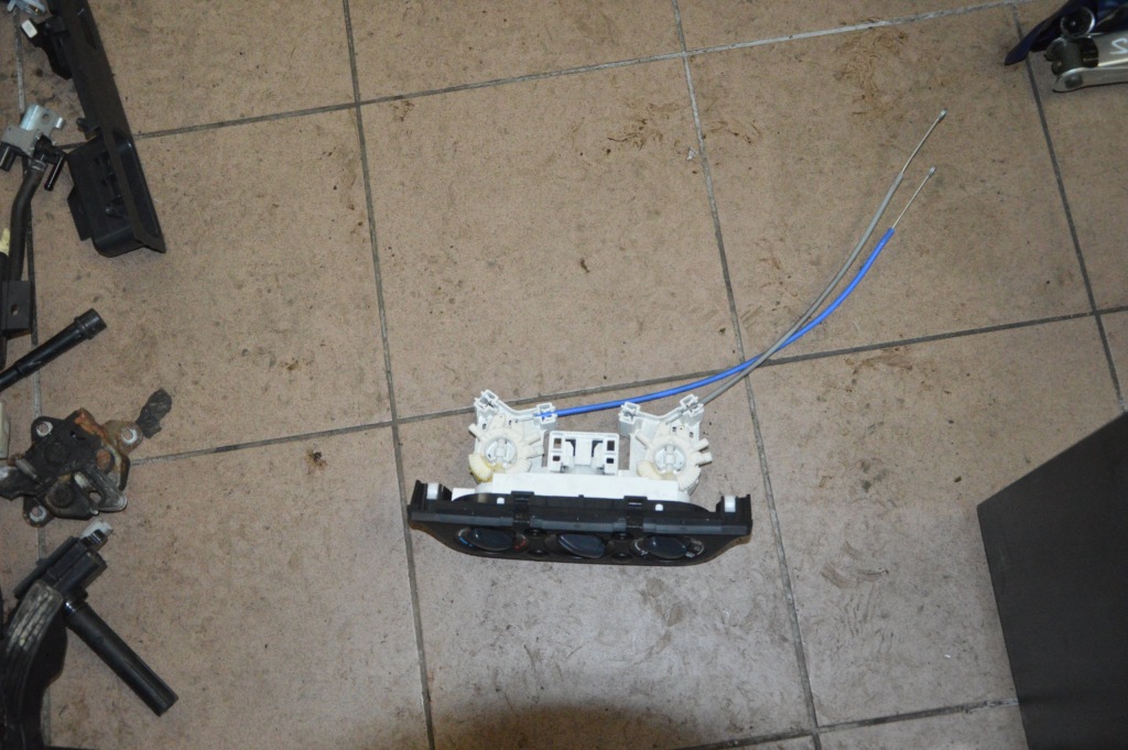 фото №1, Suzuki swift mk6 панель обдув