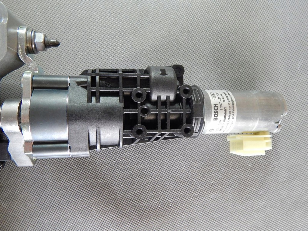 фото №5, Audi a4 b9 привід кришки петля 8w9827299a