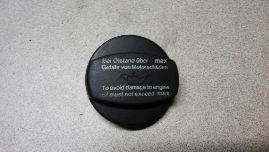 Купить Крышка заливной масла mercedes s klasa w220 w202 w203