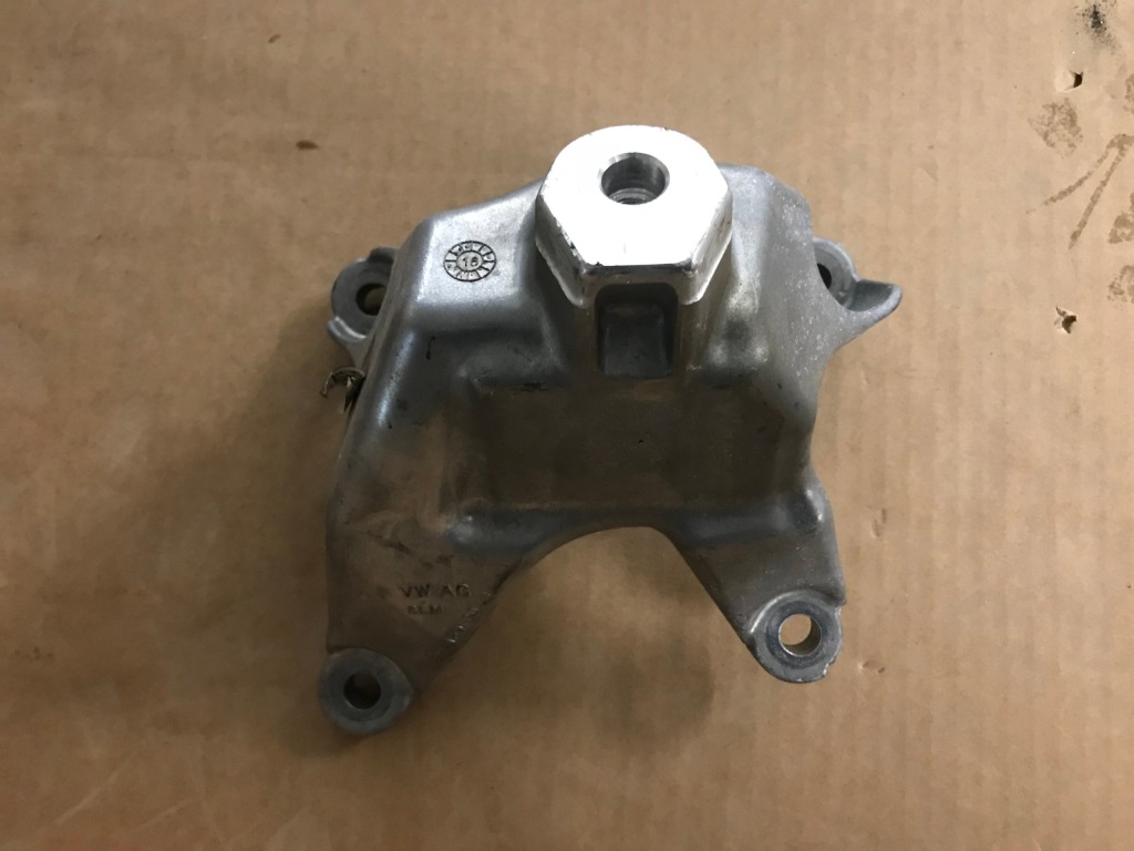 фото №1, Підпора двигуна audi q8 a8 d5 8w0199307l