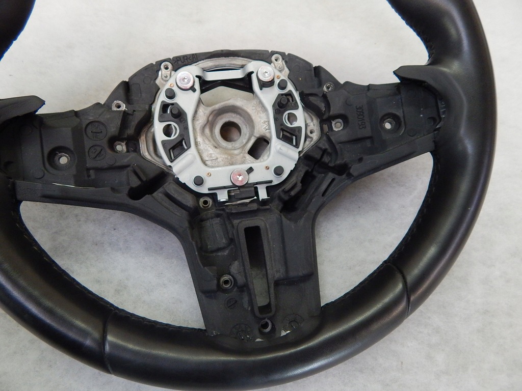 фото №10, Bmw g01 g11 g12 g30 - воздуховод m-pakiet pod лепестки переключения