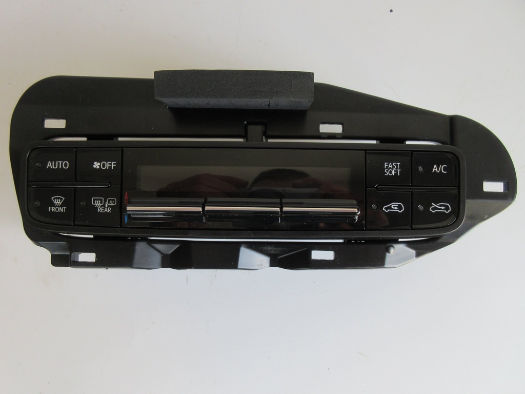 фото №1, Auris ii lift панель кондиционера