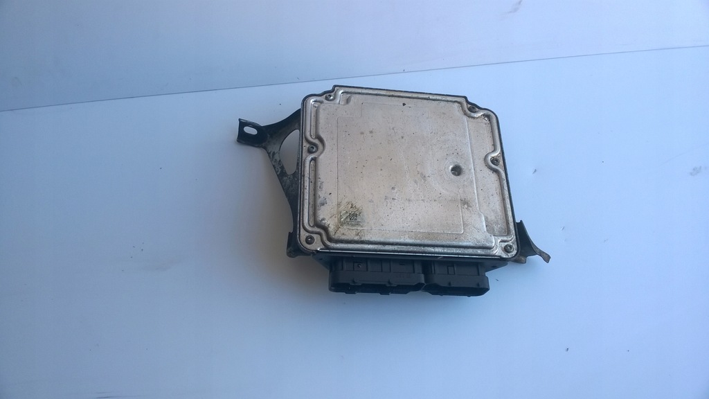 фото №1, Toyota auris i 1.4 d4d - бортовой компьютер двигателя