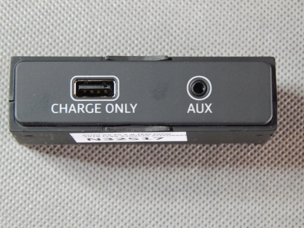 фото №1, Audi a5 f5 port aux usb charge 8w0035726