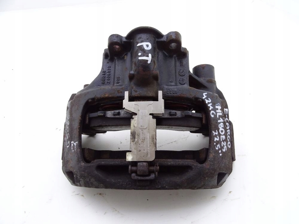 фото №1, Iveco eurocargo 02-15 супорт правий задня 22,5''