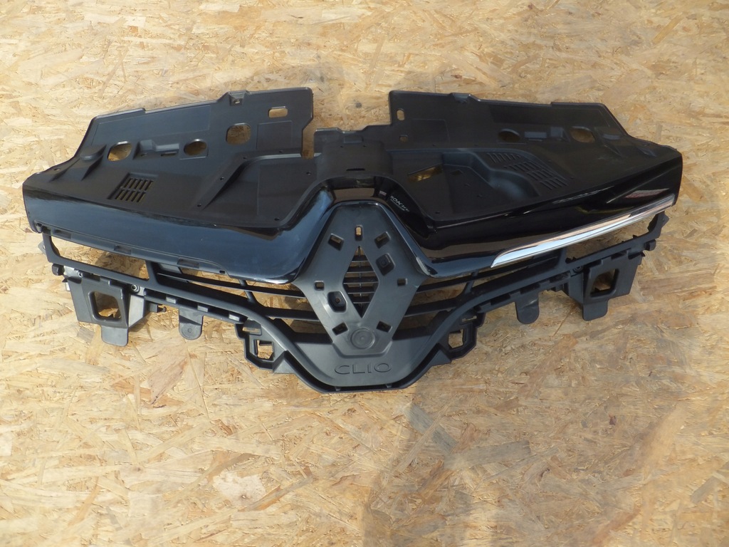 фото №1, Решётка радиатора решётка радиатора бампера перед renault clio iv