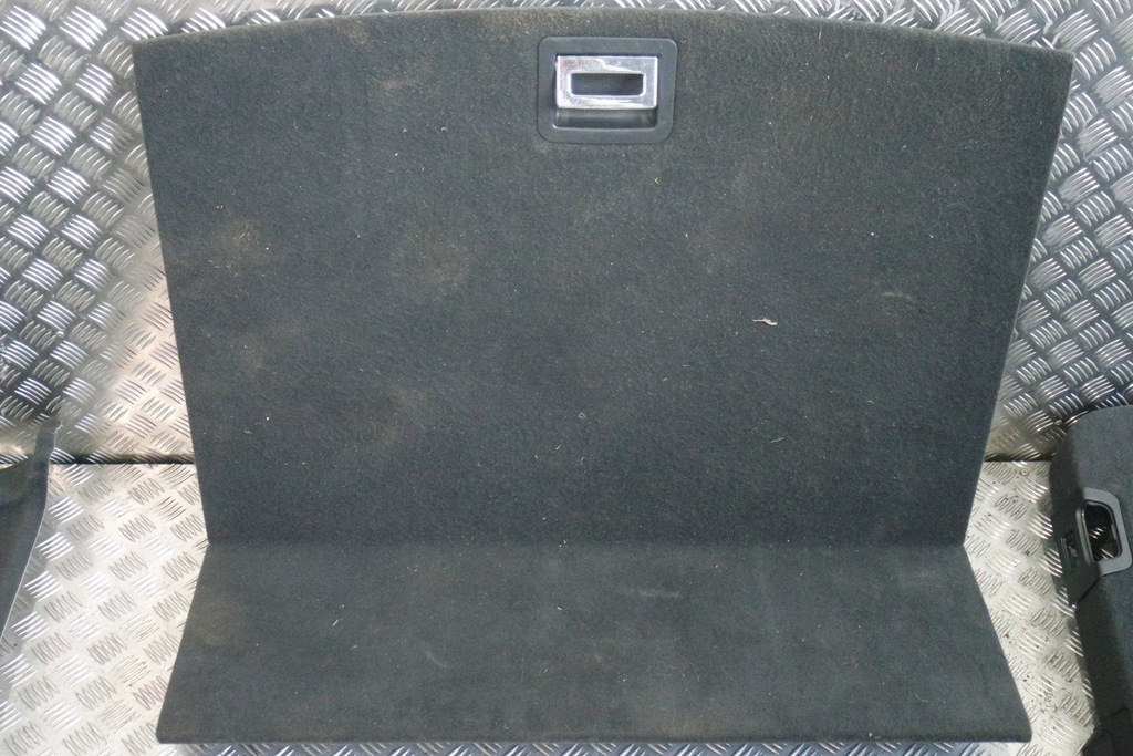 фото №5, Обивка элементы багажника porsche cayenne 7p5