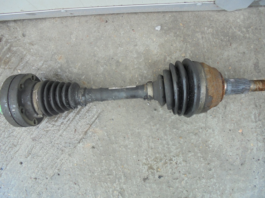 фото №1, Vw touareg audi q7 приводной вал левая 7l0407271e
