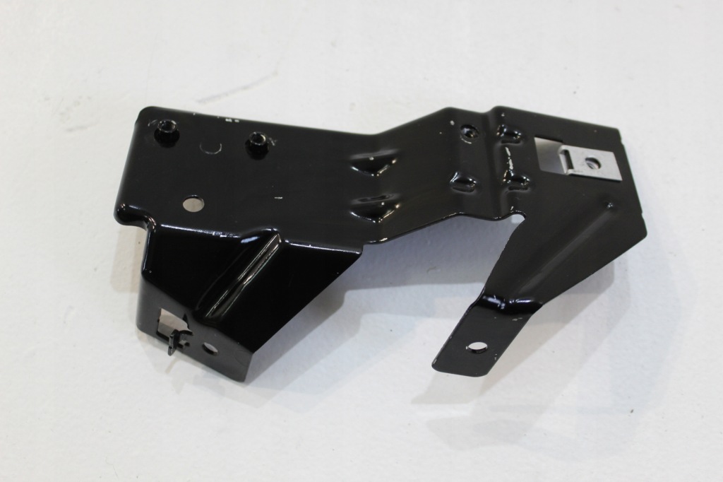 фото №1, Mbm vw passat b8 кронштейн багажника 3g9868491