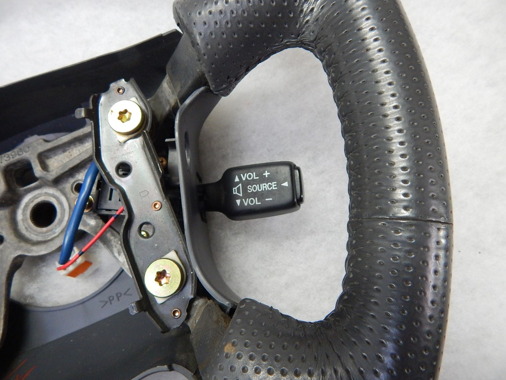 фото №9, Mazda premacy - повітропровід шкіра multi oryg ładna