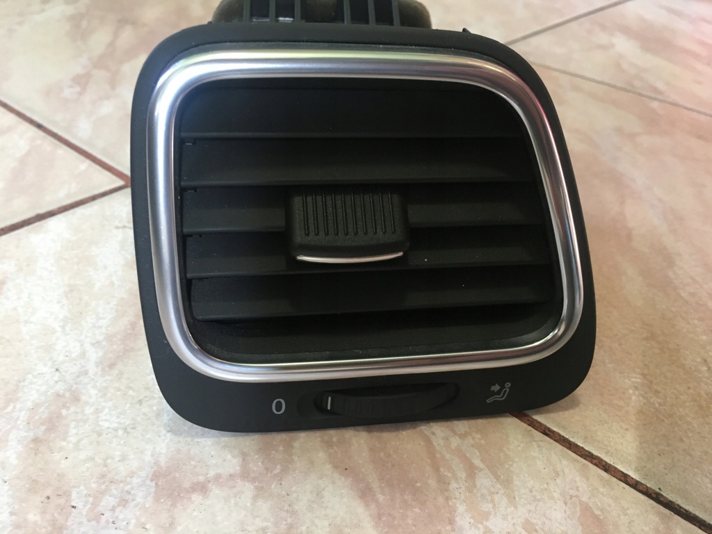 фото №7, Решітка обдув vw scirocco eos ліва права 1q0