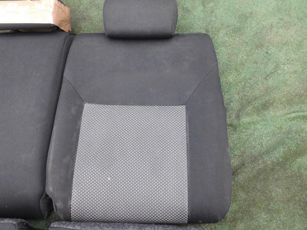 фото №3, Заднє сидіння задня підголівники pas сидіння toledo iv rapid 5ja