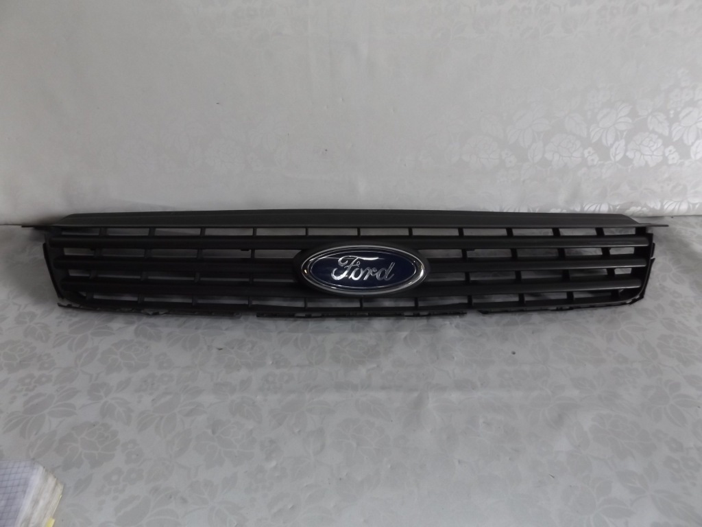 Ford kuga 1 07-13 решітка  решітка радіатора бампера решітка в Україні