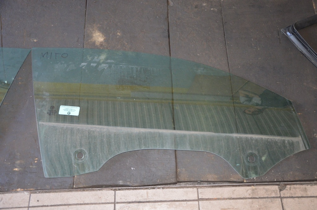 фото №1, Стекло дверь правая alfa romeo mito