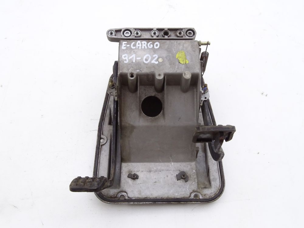 фото №1, Iveco eurocargo 91-02 основание педалей педали