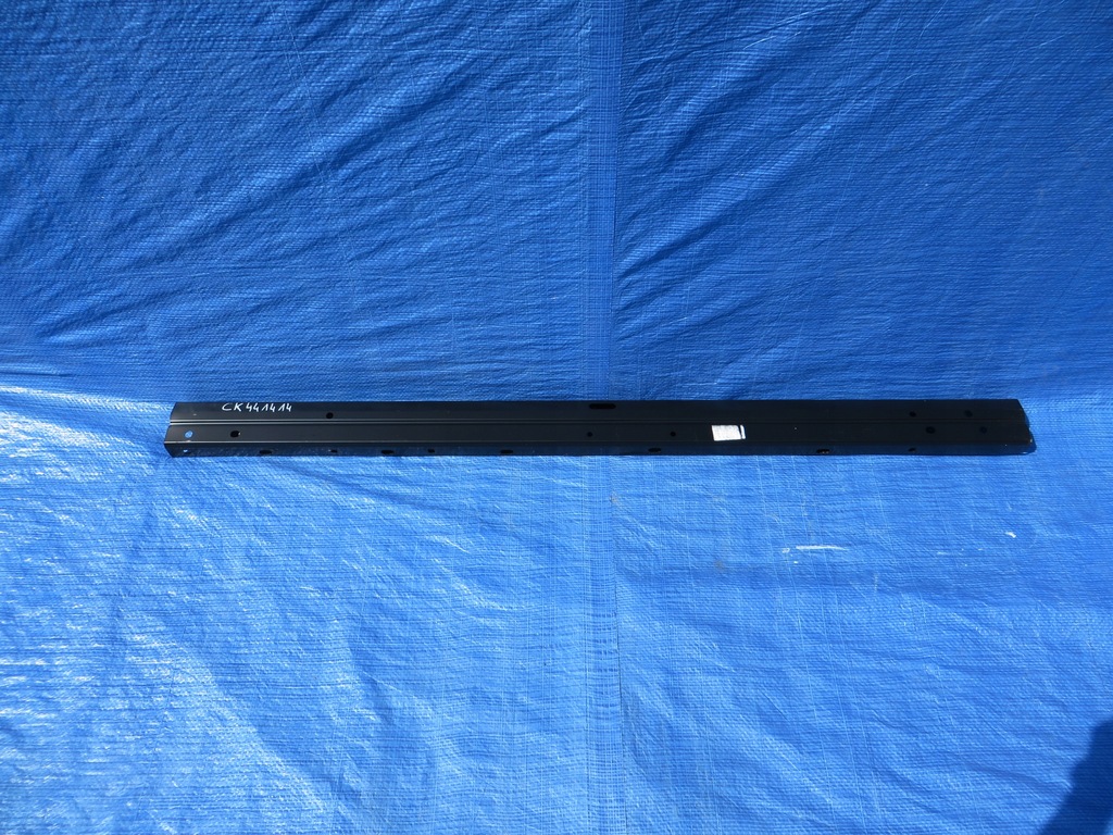 фото №1, Audi a1 8x0 внутрішній поріг лівий обшивка металевий