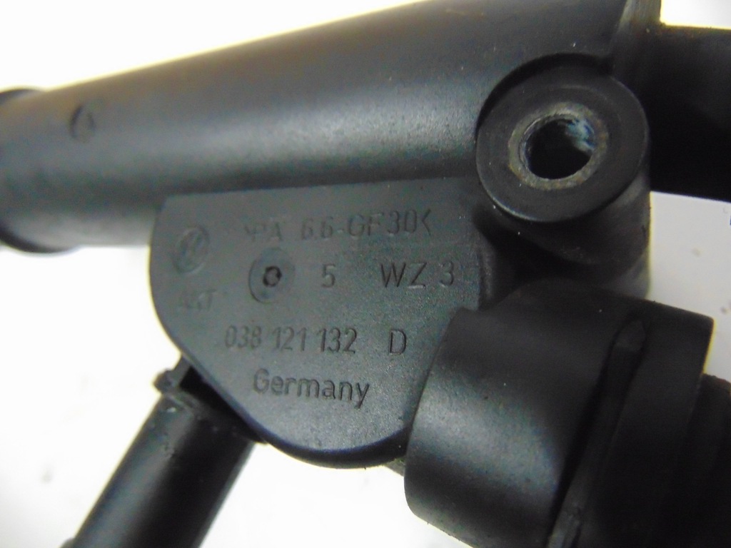 фото №5, Патрубок a3 vw golf v plus touran b6 tdi 038121132d