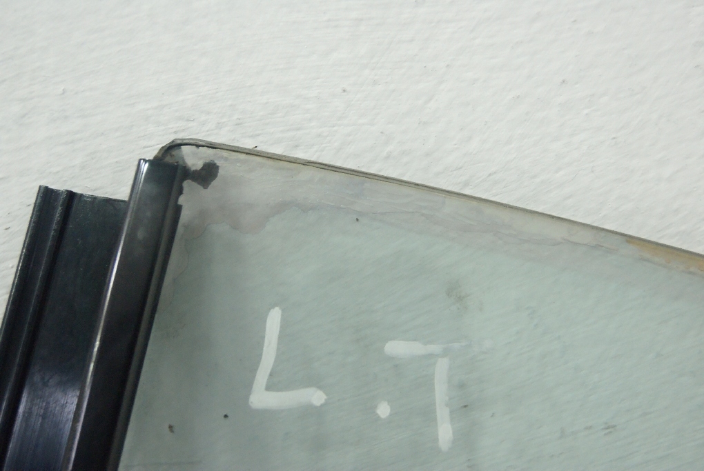 фото №4, Стекло треугольник задняя левый правый 01 mercedes cl w215