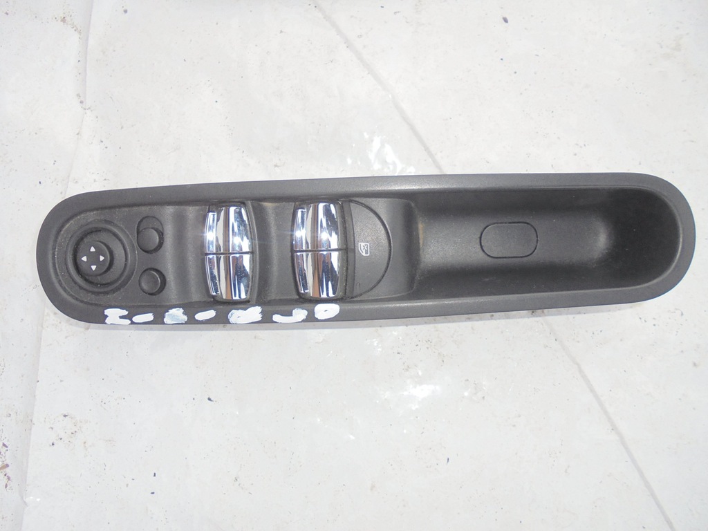 фото №1, Перемикачі вікон дзеркал mini countryman r60