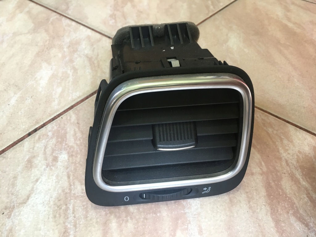 фото №1, Решітка обдув vw scirocco eos ліва права 1q0