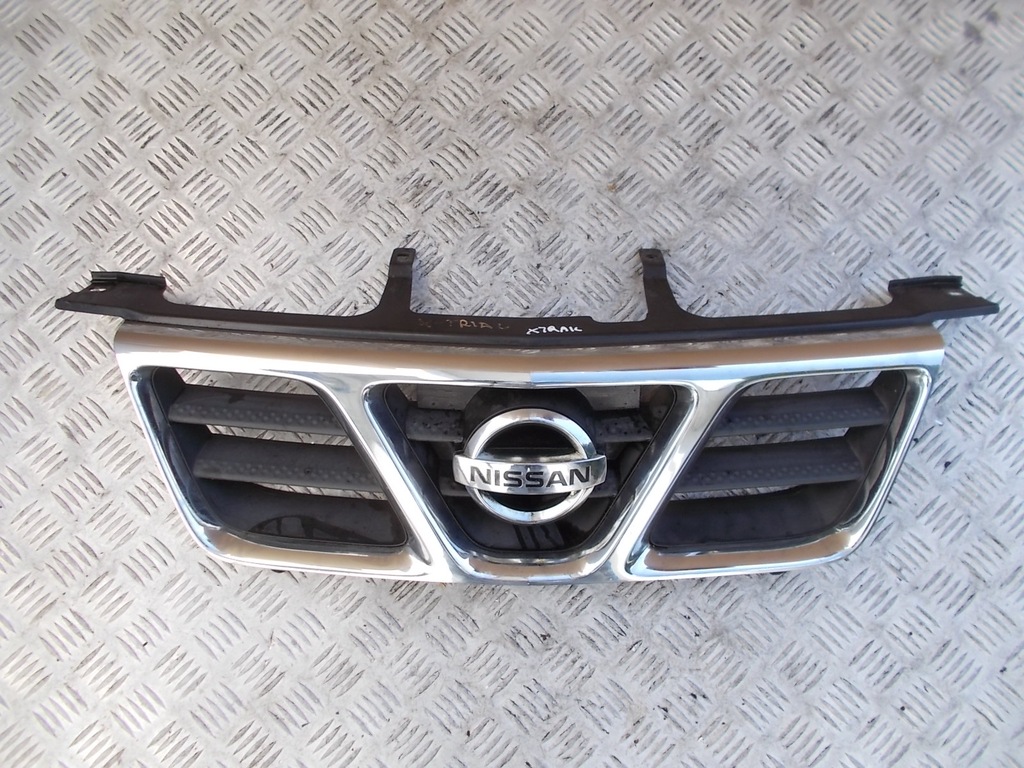 фото №1, Nissan x-trail решётка радиатора передняя решётка радиатора 01-03