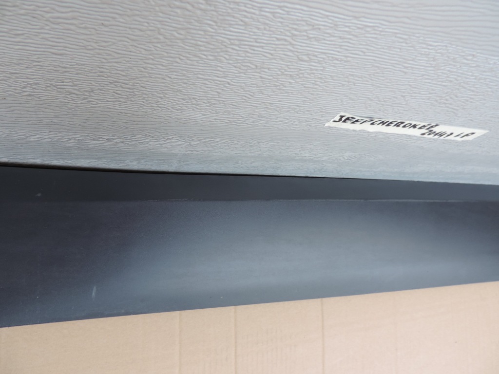 фото №4, Jeep cherokee 2014 молдинг na дверь левая перед