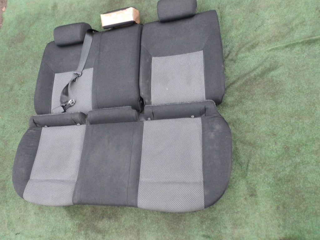 фото №2, Заднє сидіння задня підголівники pas сидіння toledo iv rapid 5ja