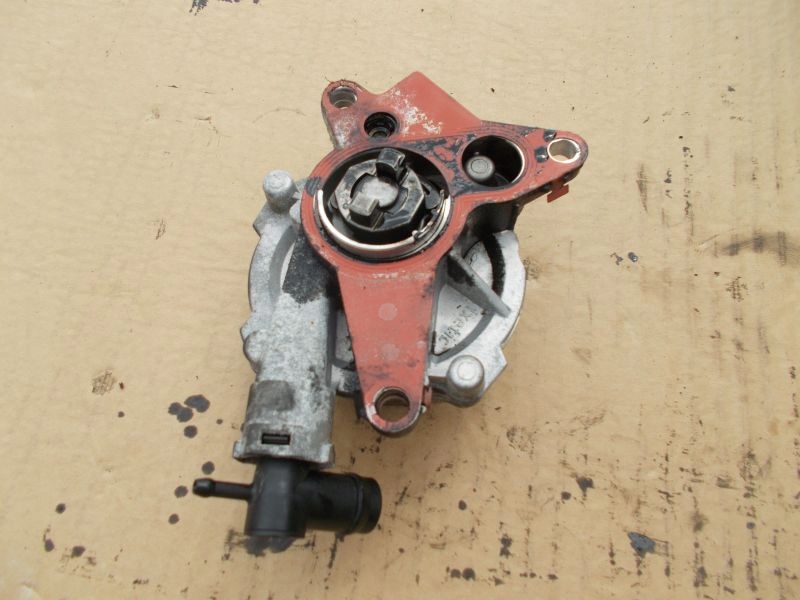 фото №1, Renault trafic qashqai 1.6 dci насос вакуум