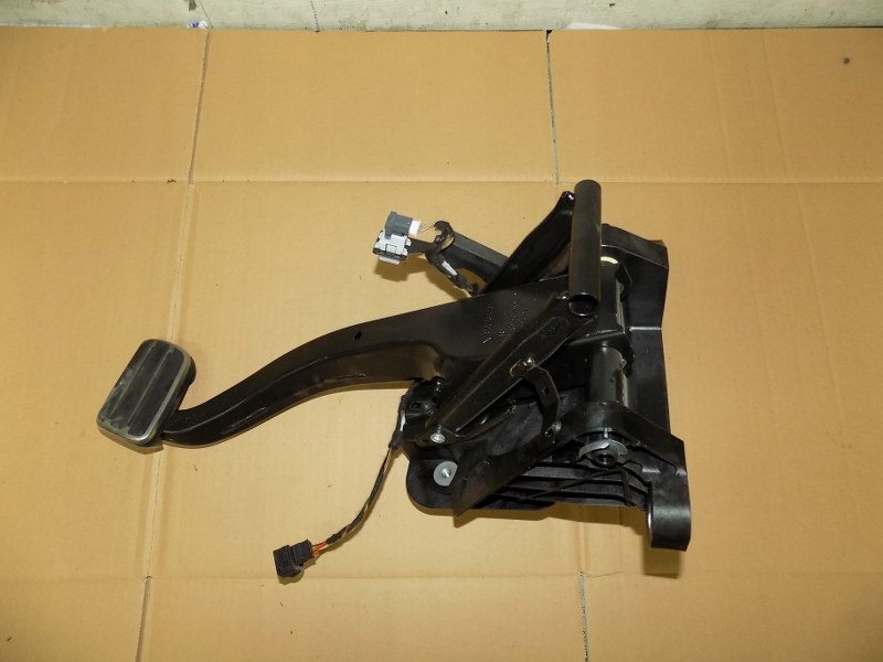 фото №1, Porsche panamera 970 педаль каркас гальма гальмо