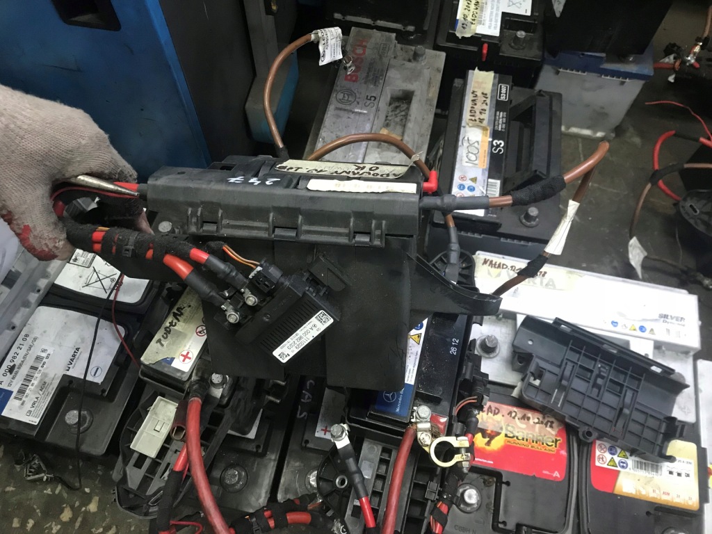 Купить Mercedes a klasa w176 корпус аккумулятор orygi