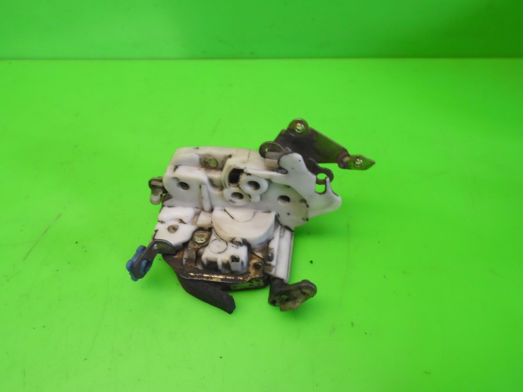 фото №5, Замок дверь правый перед nissan primera p10 hb 90-