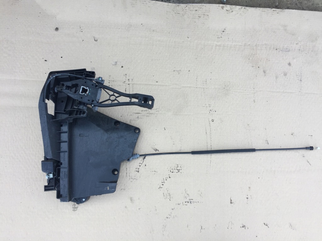 фото №1, Volvo c30 правий передній замок двері 30753664 10pin