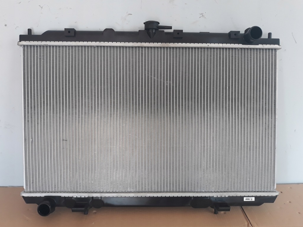 фото №1, Nowa радиатор wody nissan almera tino 2,0 16v