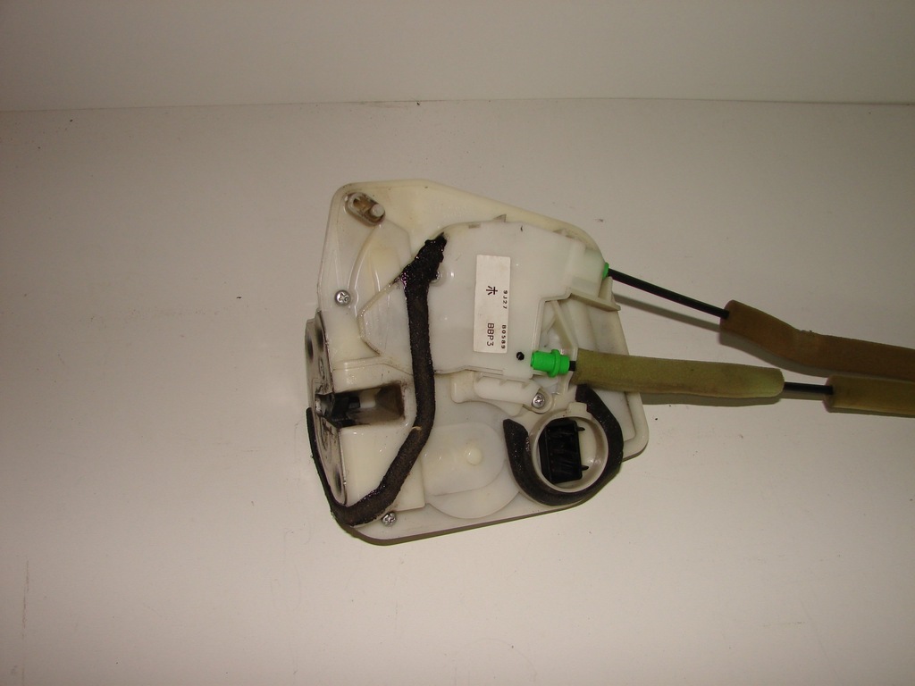 фото №1, Замок двері правий задній задня mazda 3 09-13