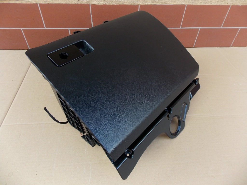 фото №1, Vw passat b6 05-10 бардачок пасажира