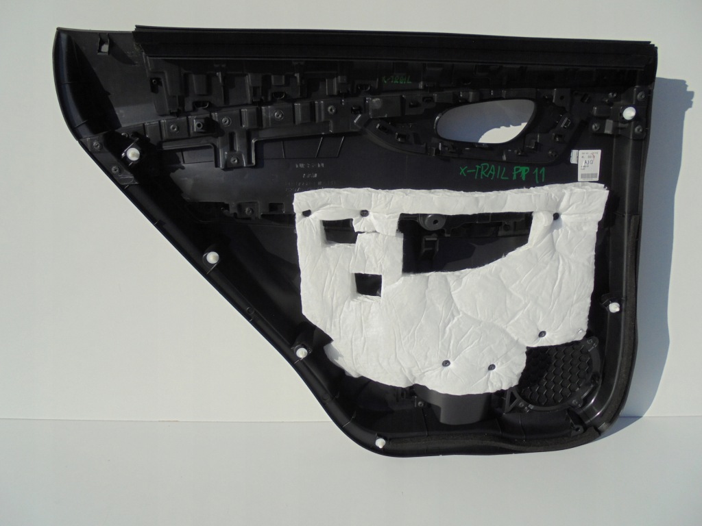 фото №8, X-trail t32 обшивка дверь правый задняя 82976 4ce0a 17r