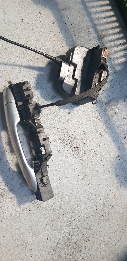 фото №1, Renaul scenic замок ручка правый задняя