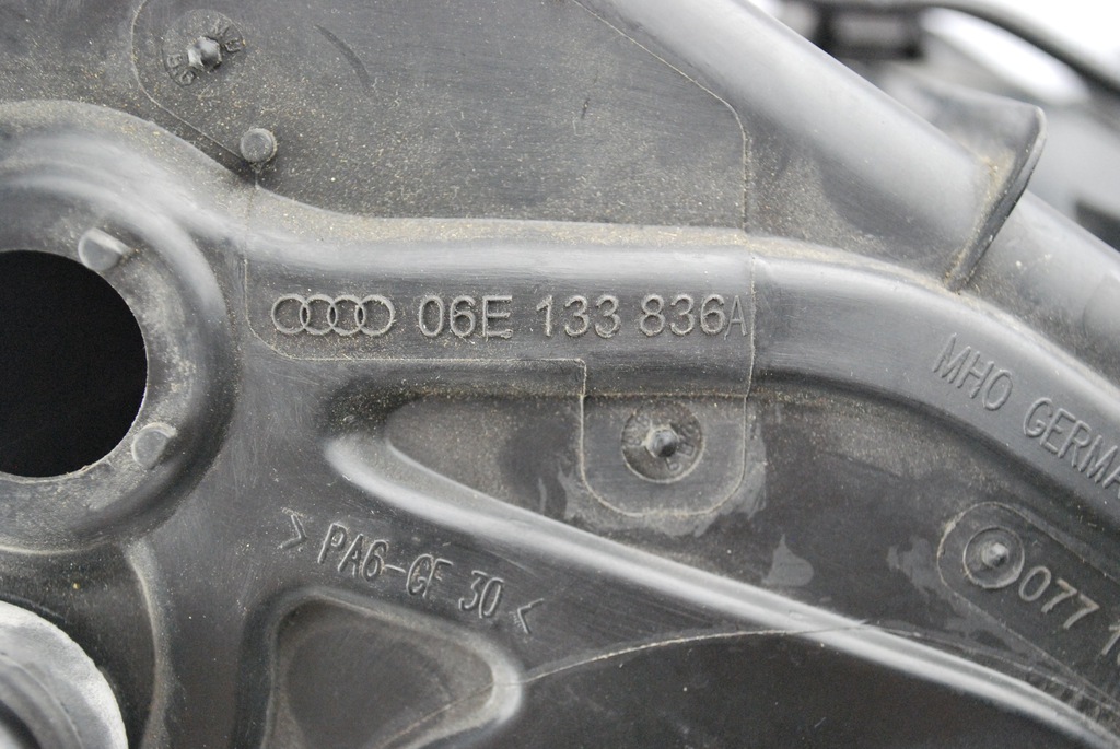 фото №5, Корпус фільтра повітря audi a8 d3 06e133836a