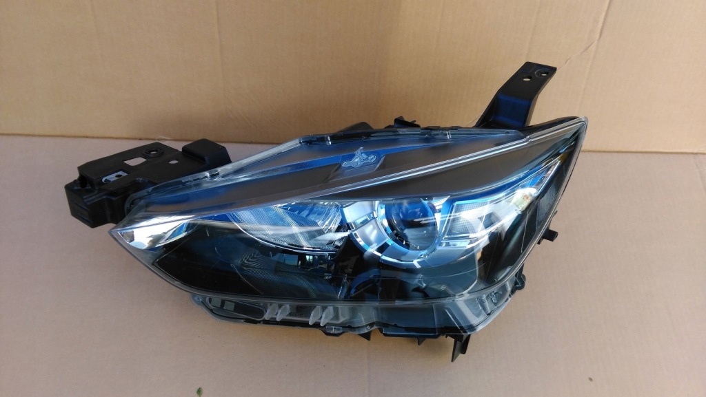 фото №1, Mazda cx3 - фара левый - обычный.