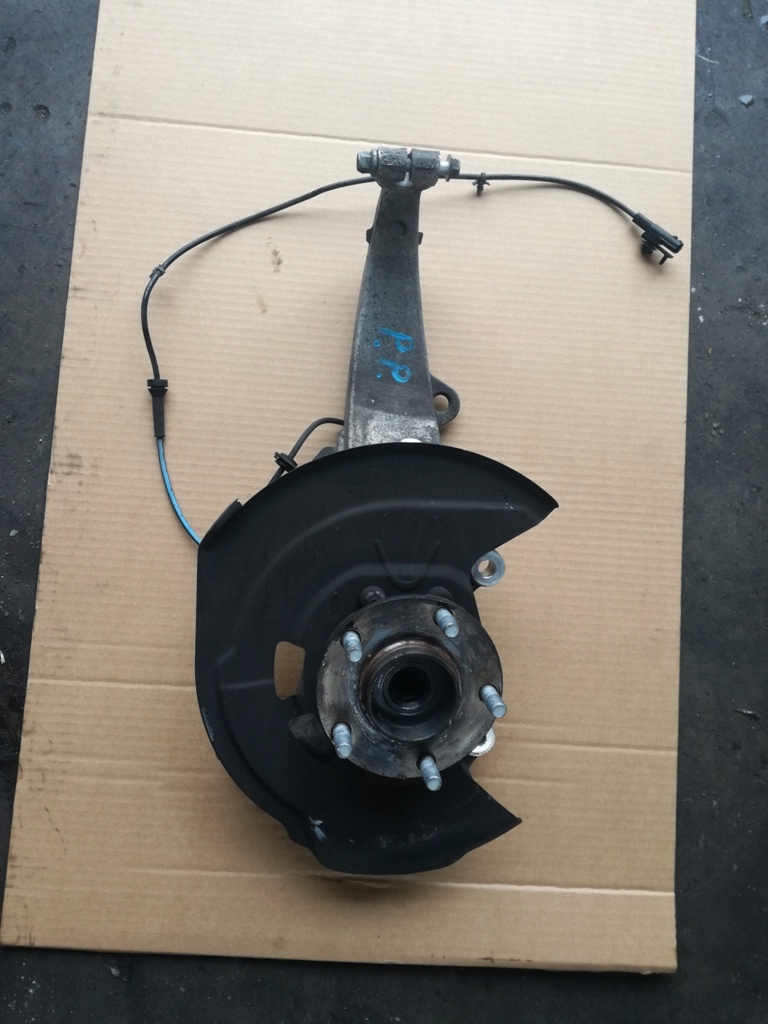 фото №1, Infiniti q50 15r 2.2d поворотный кулак ступица правый перед