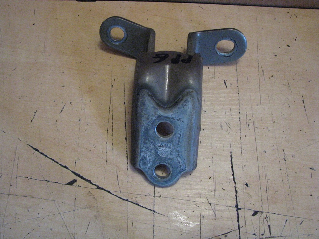 фото №1, Петля двері правий перед верхній kia ceed i 06-12r