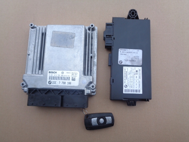 фото №1, Бортовой компьютер блок управления двигателя bmw e87 120d e90 320d