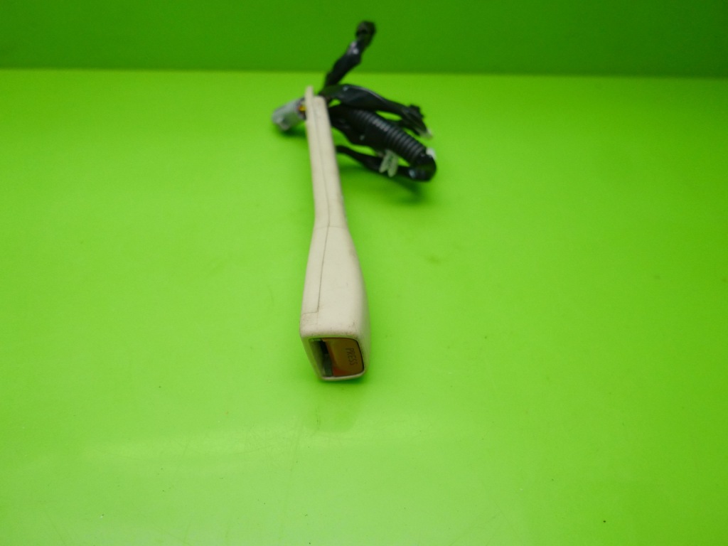 Клипса замок поперечина перед правое  lexus ls460l 12- Доставка