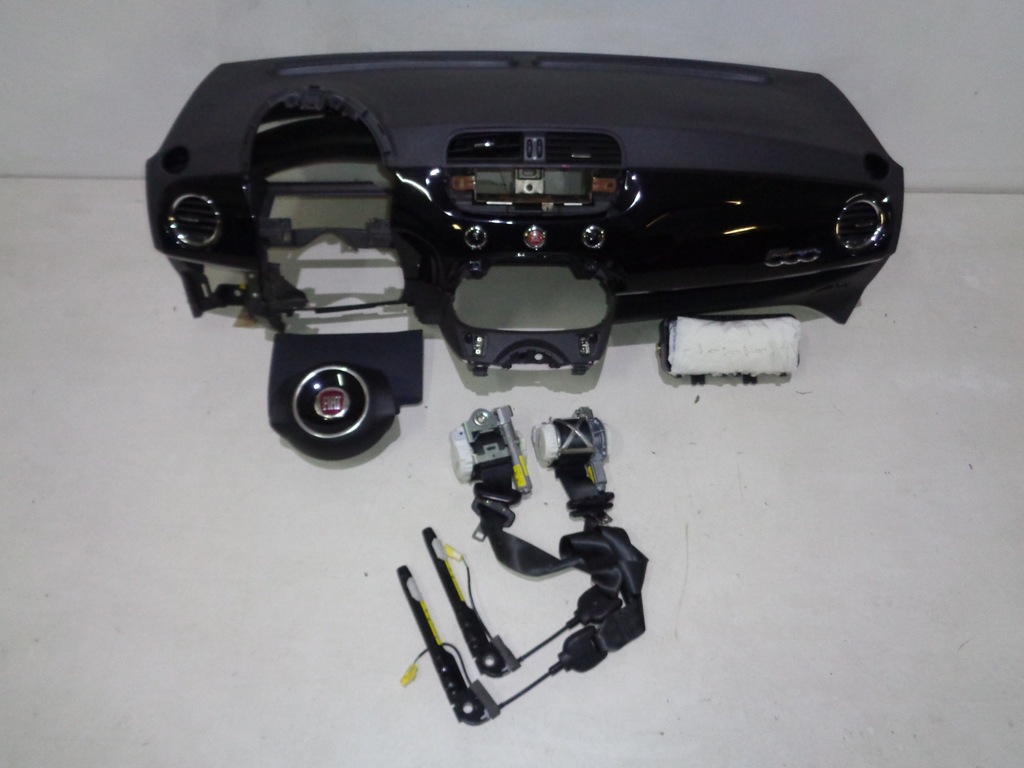 фото №1, Fiat 500 przed lift приборная панель подушка безопасности ремни комплект